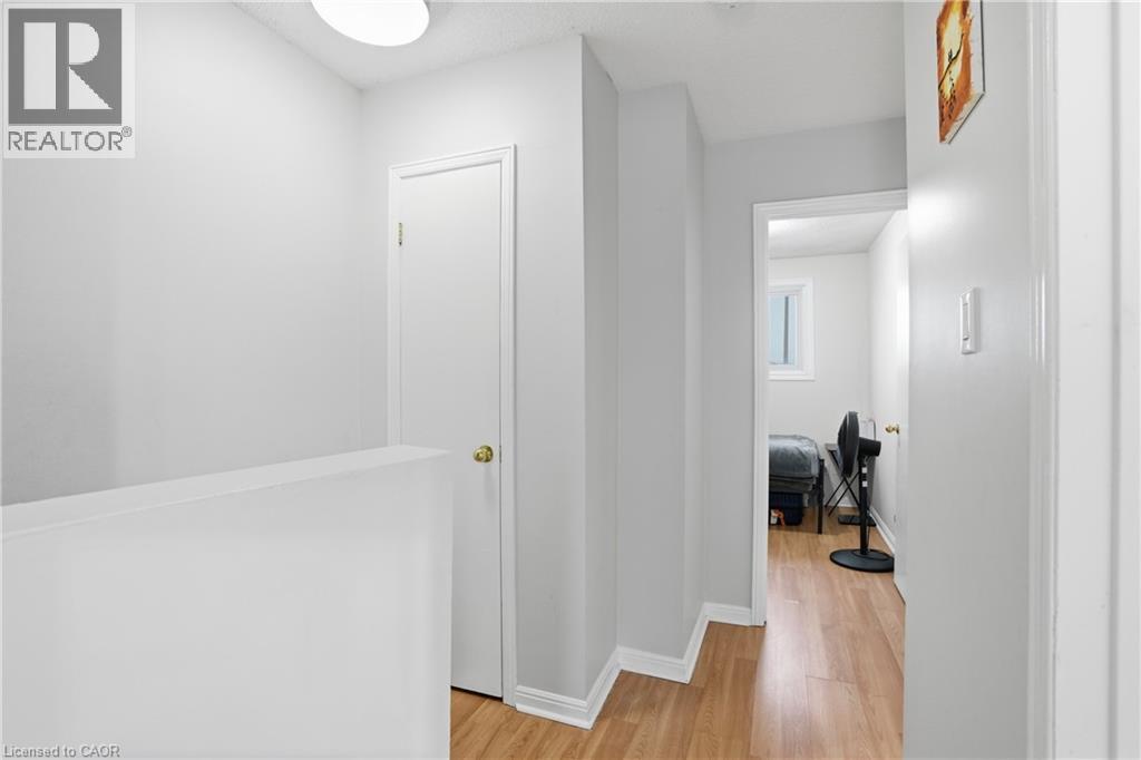 #10 596 GREY STREET - 12