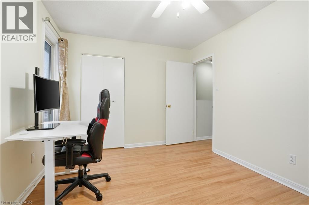 #10 596 GREY STREET - 14