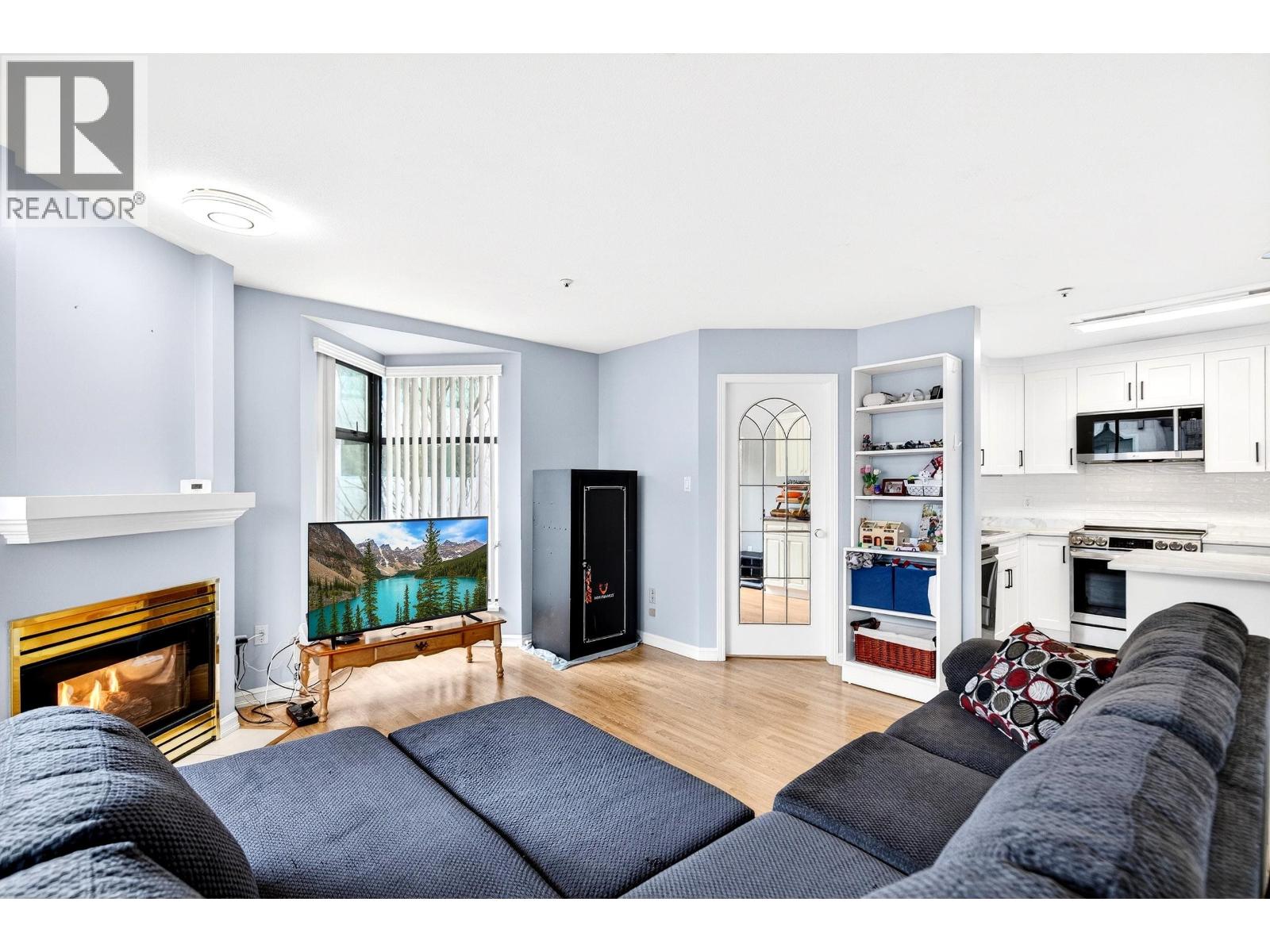 310 2968 BURLINGTON DRIVE, Coquitlam