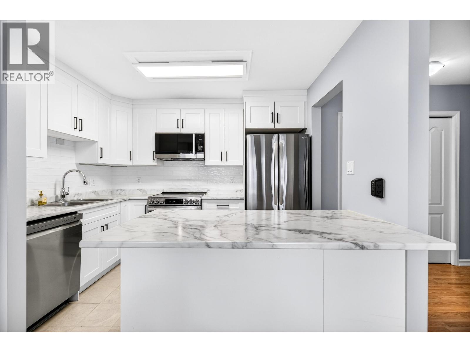 310 2968 BURLINGTON DRIVE, Coquitlam