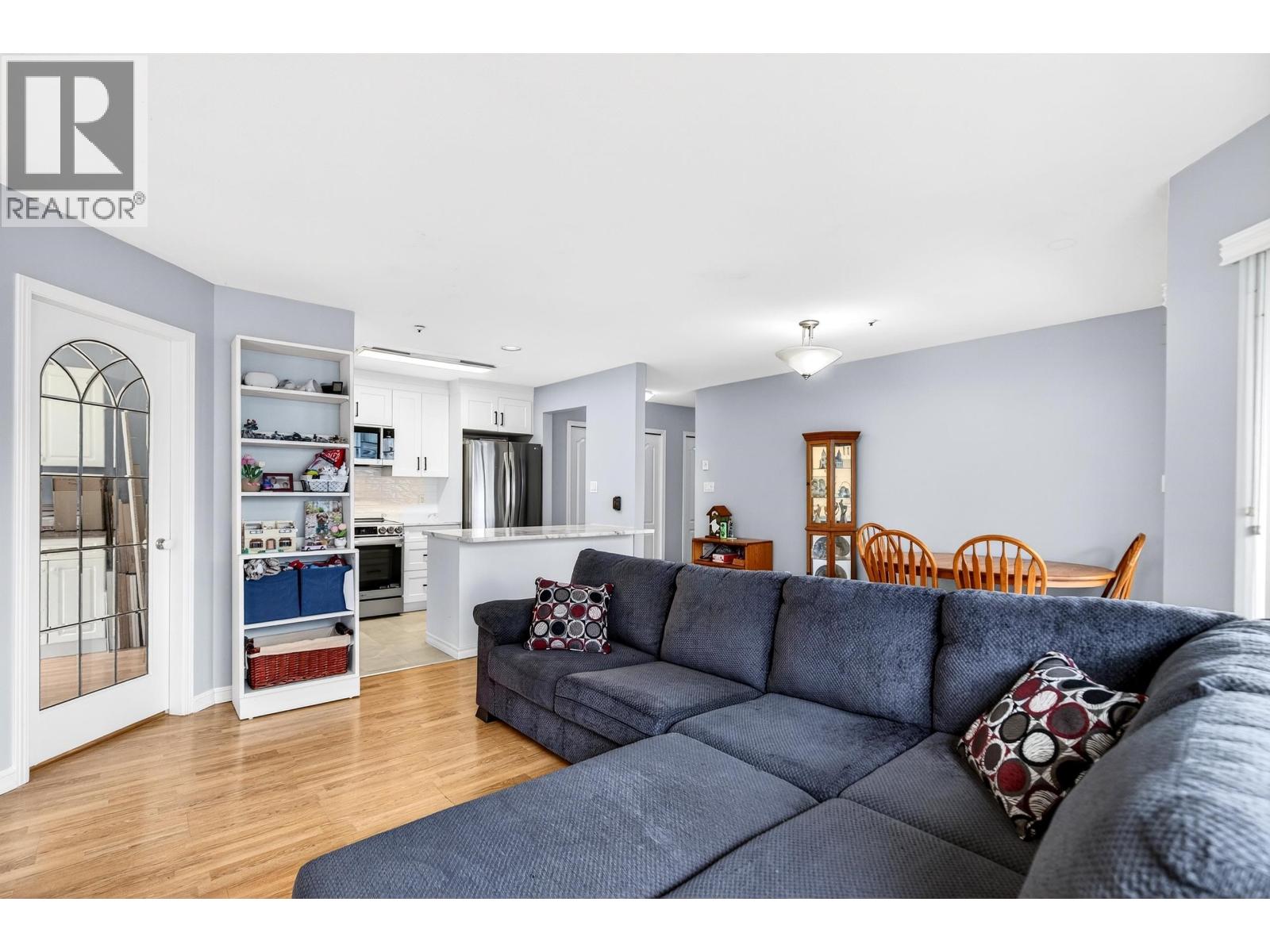 310 2968 BURLINGTON DRIVE, Coquitlam