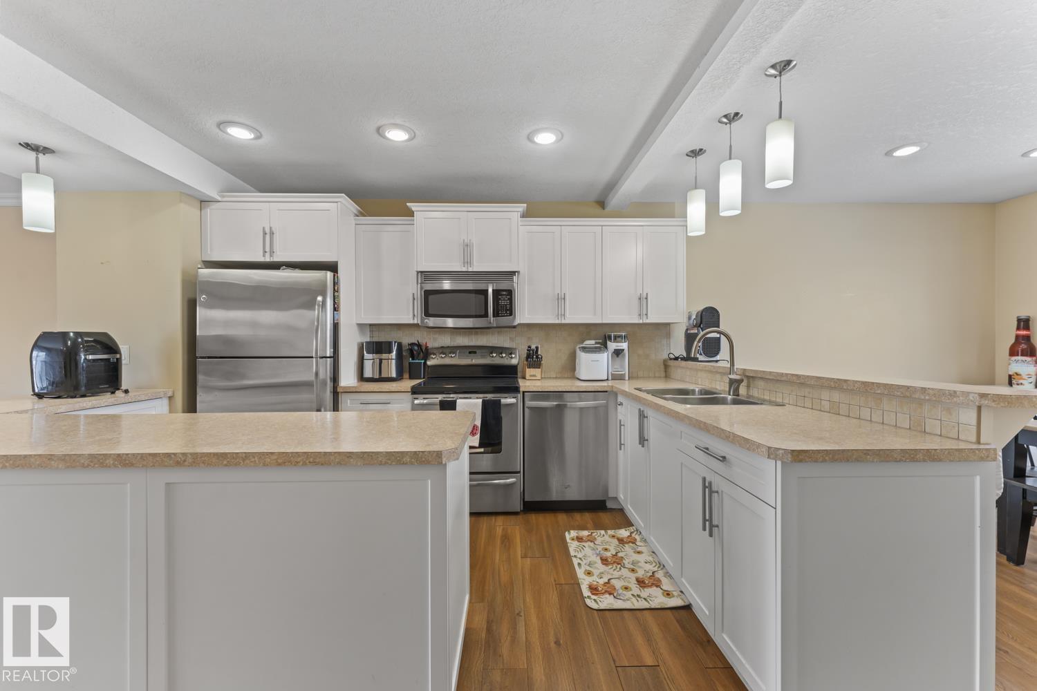 #7 1001 7 AV - Photo 5 of 29, Cold Lake, Alberta