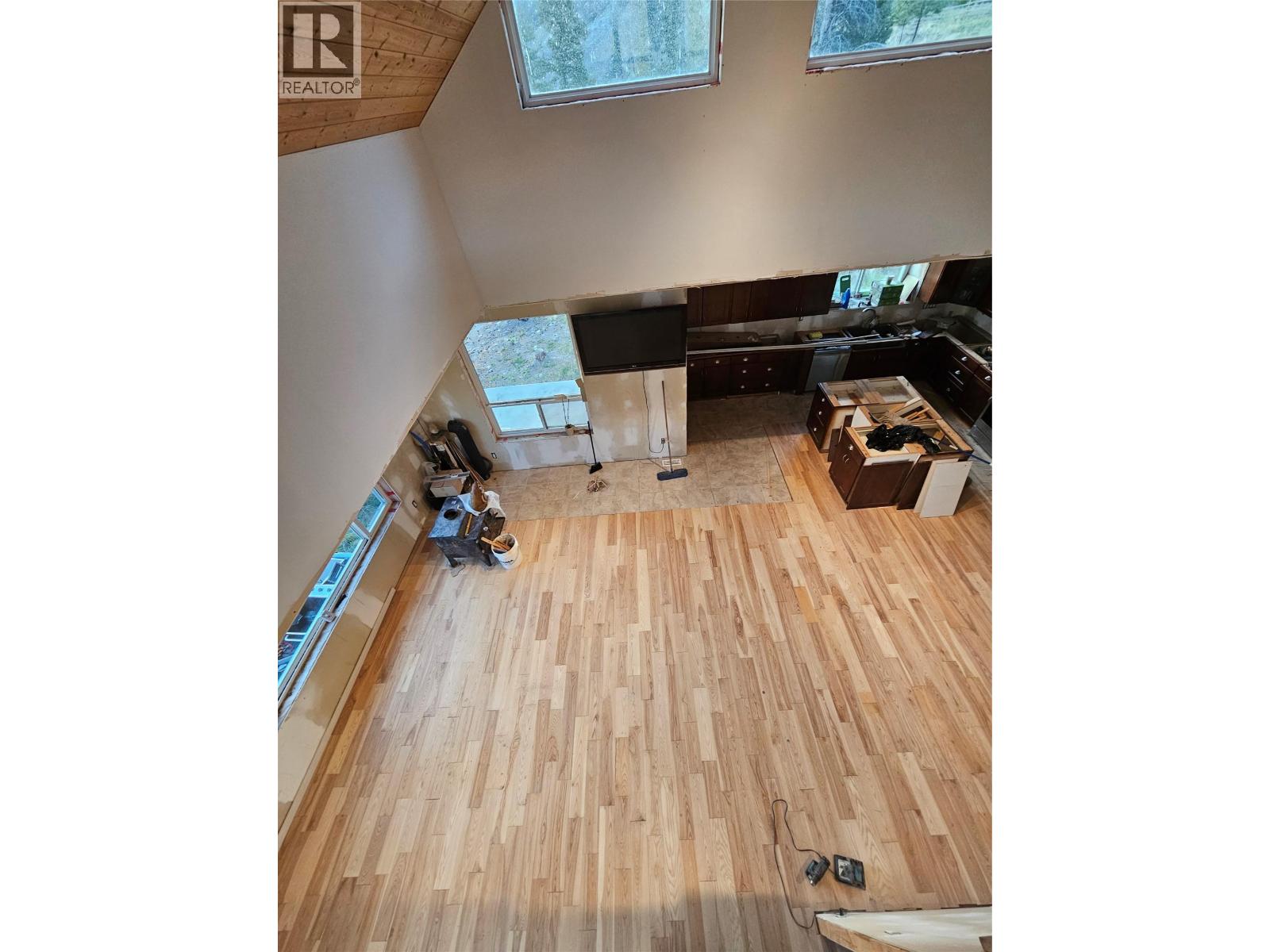 1600 Loon Lake Road, Cache Creek