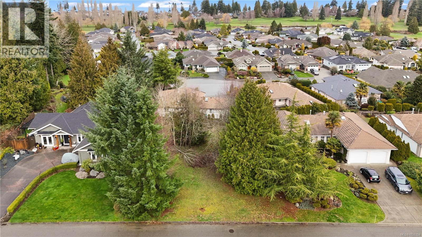 881 Fairways Dr, Qualicum Beach