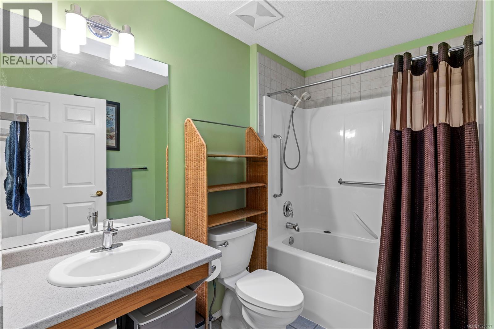 3967 Excalibur St, Nanaimo