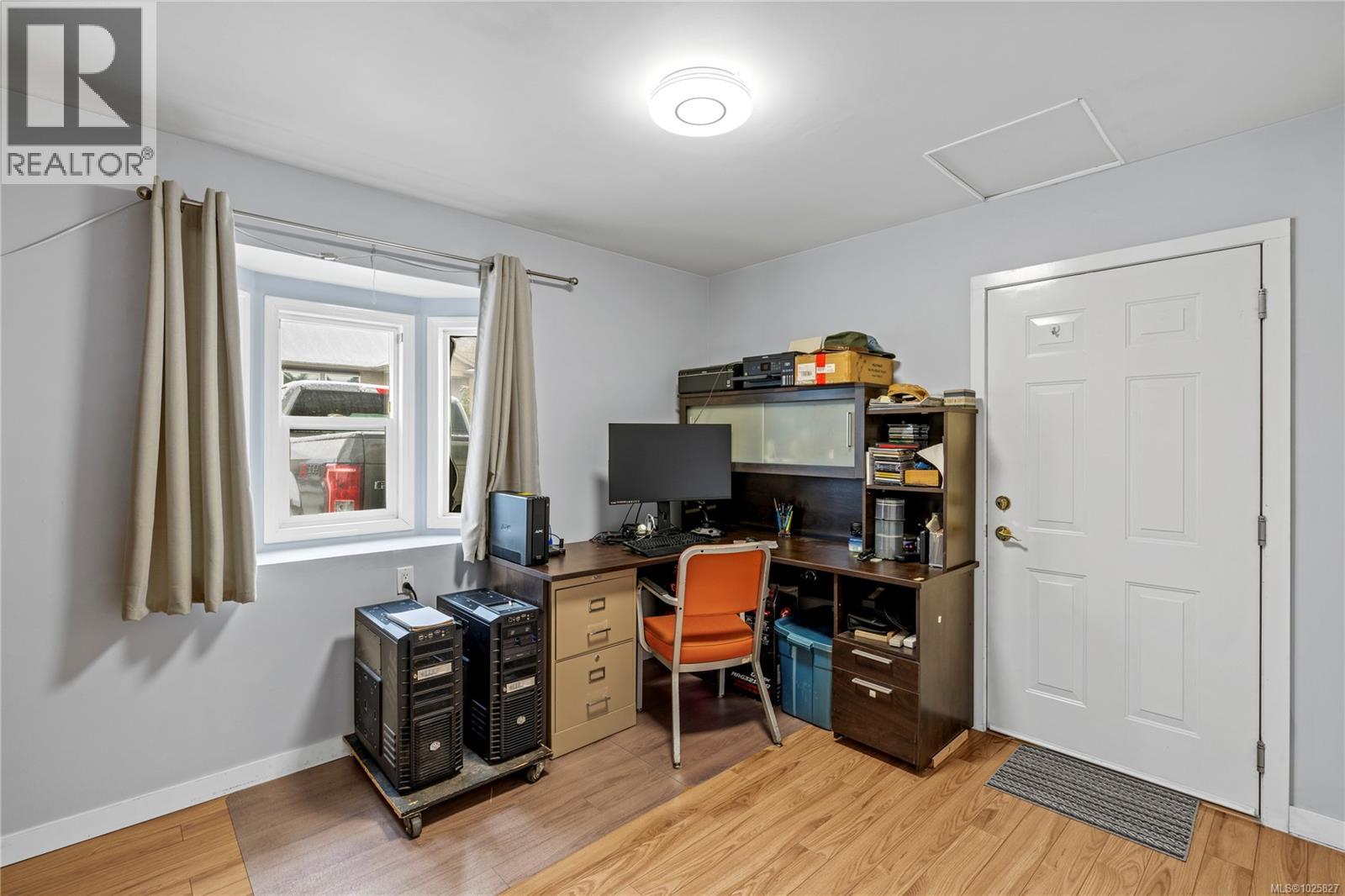 3967 Excalibur St, Nanaimo