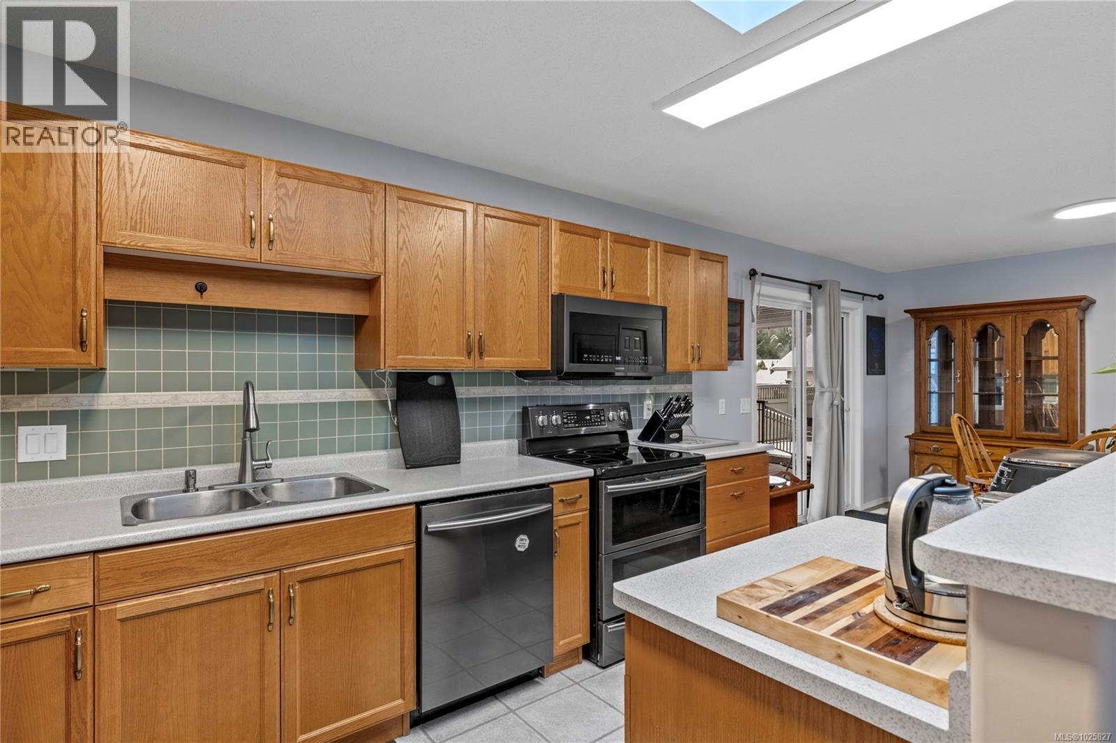 3967 Excalibur St, Nanaimo