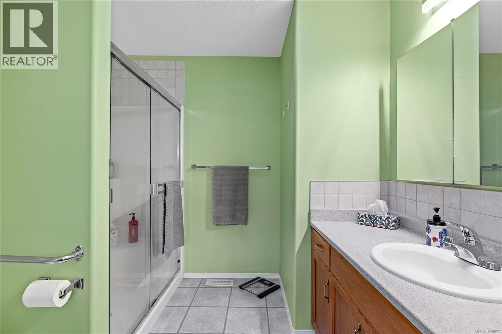 3967 Excalibur St, Nanaimo