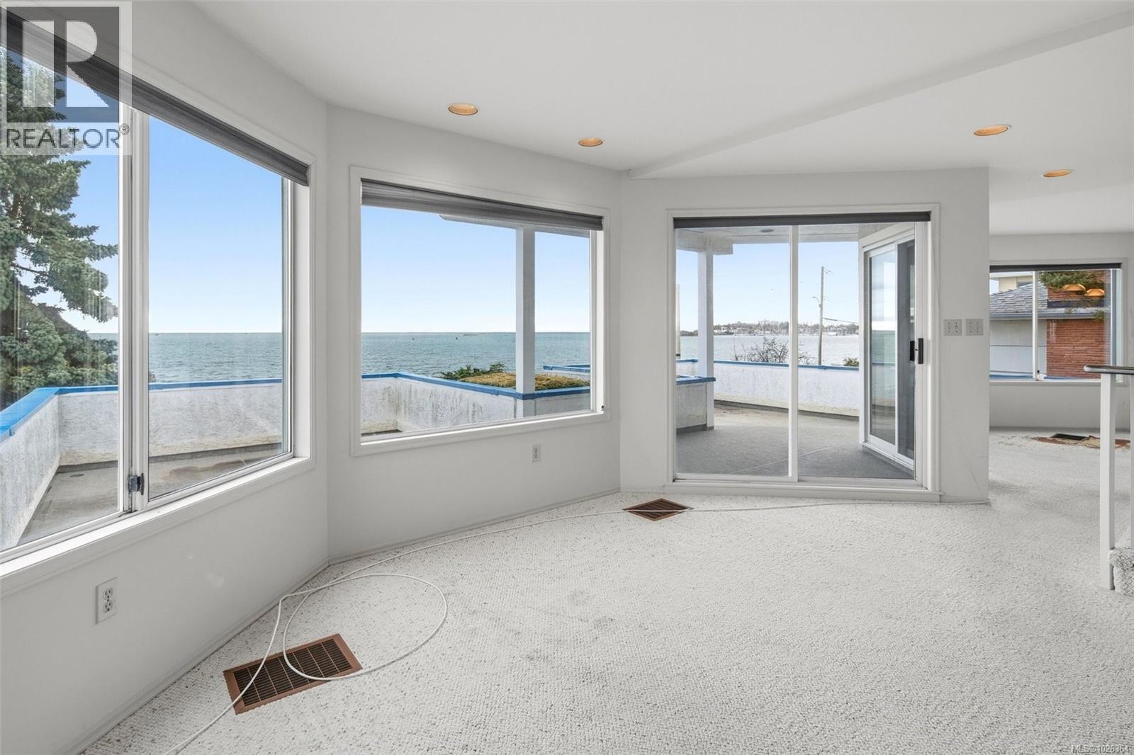  2524 Esplanade, Oak Bay