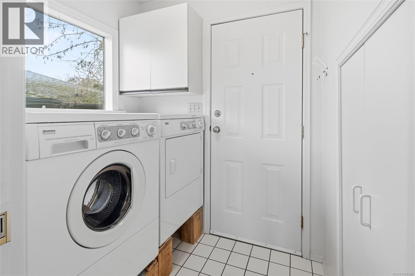  2524 Esplanade, Oak Bay