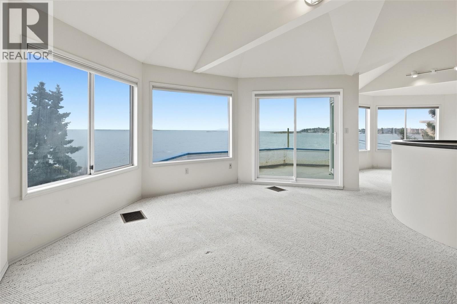  2524 Esplanade, Oak Bay