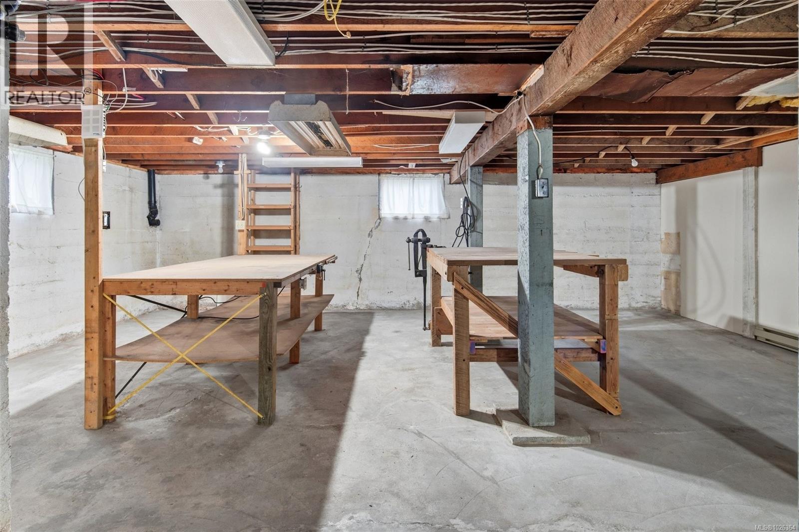  2524 Esplanade, Oak Bay