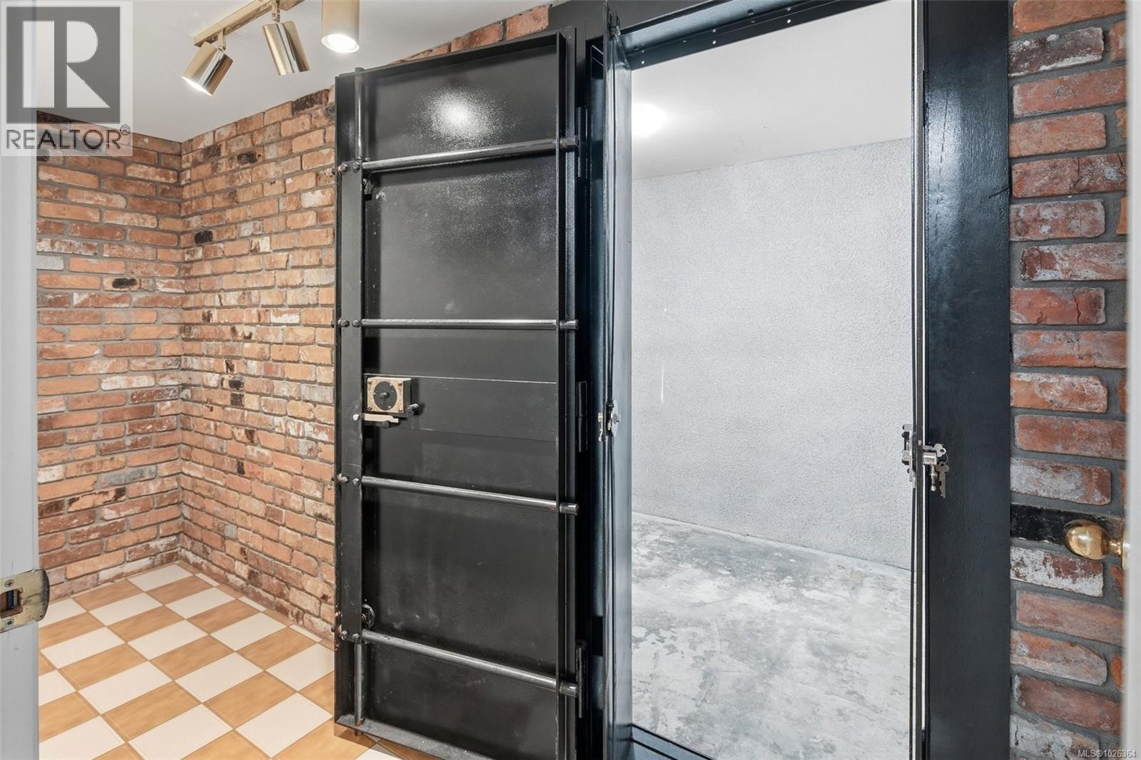  2524 Esplanade, Oak Bay