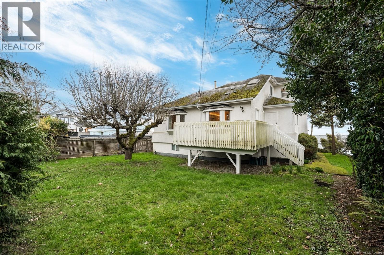  2524 Esplanade, Oak Bay