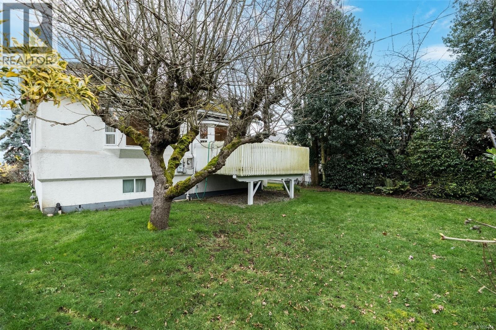  2524 Esplanade, Oak Bay