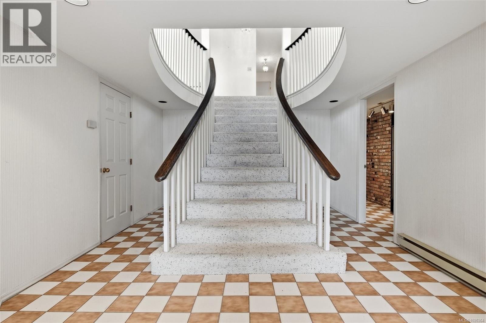  2524 Esplanade, Oak Bay