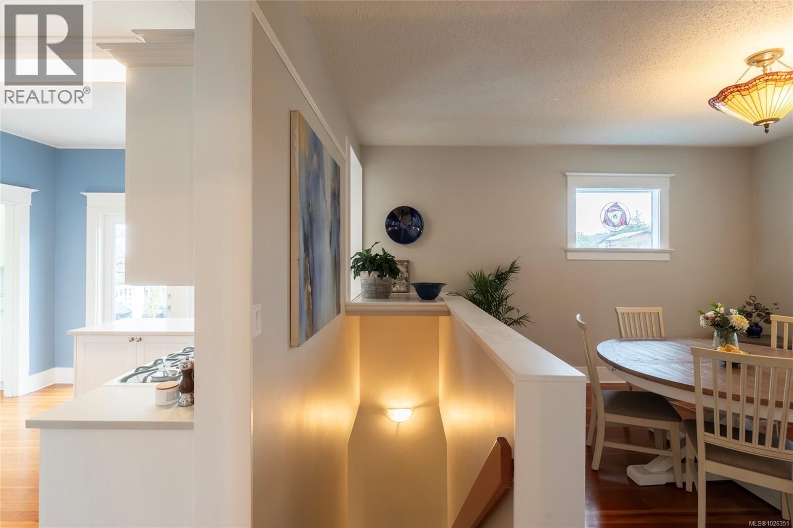  675 Monterey Avenue, Oak Bay