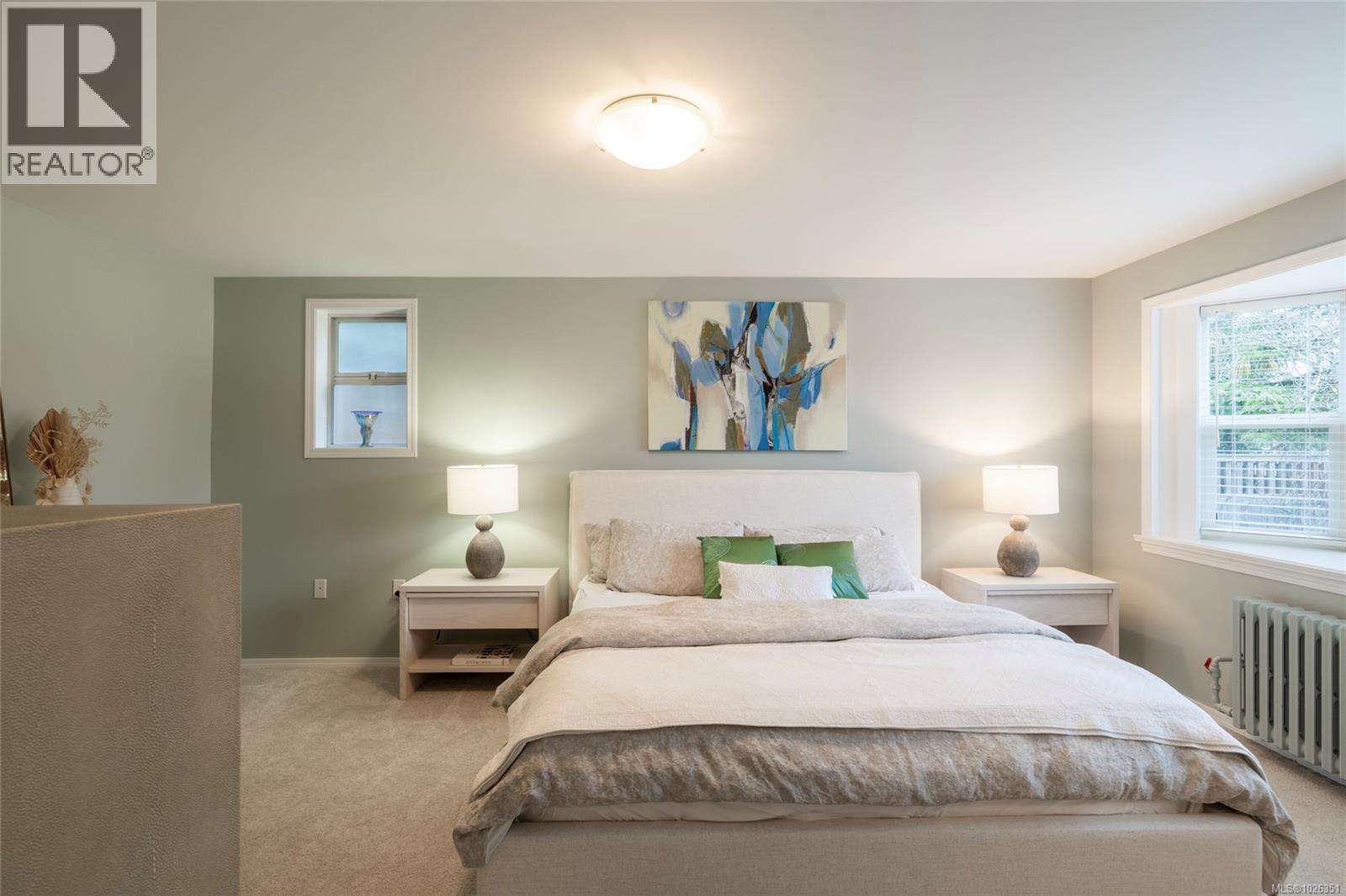  675 Monterey Avenue, Oak Bay