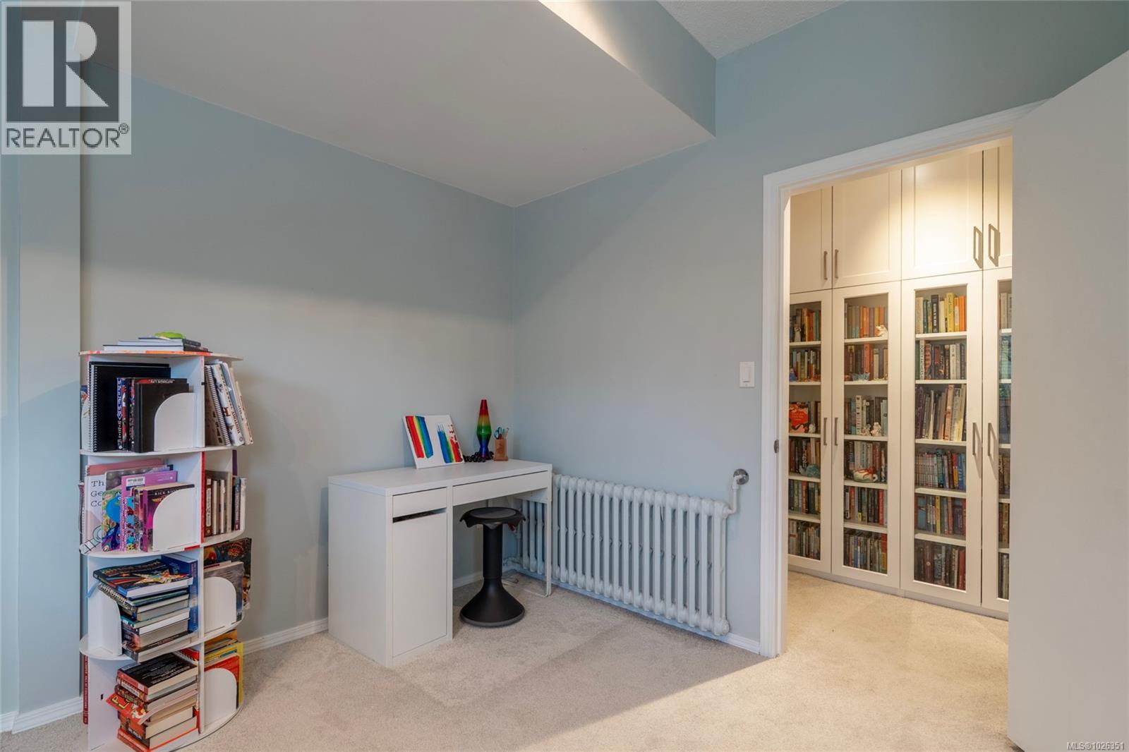  675 Monterey Avenue, Oak Bay