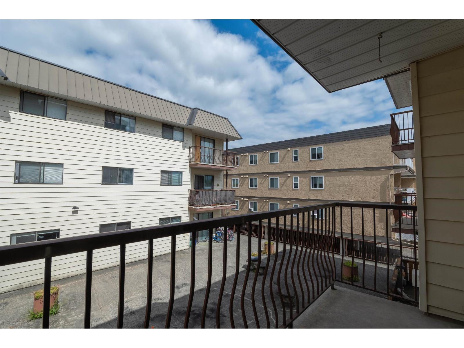 205 45749 SPADINA AVENUE, Chilliwack Downtown, Chilliwack