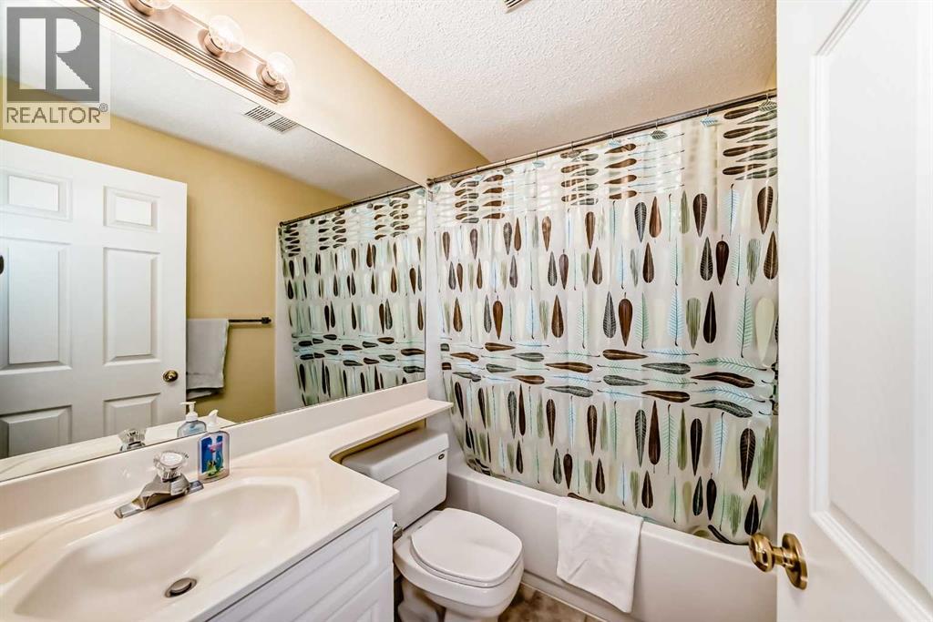 Single Family House Bungalow for Sale in   Martha