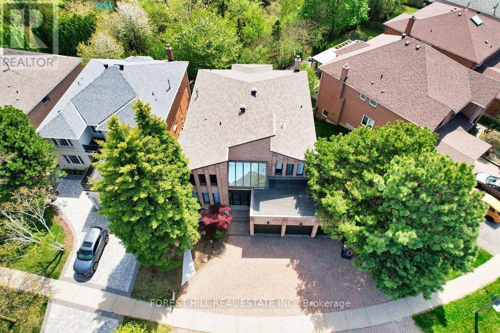 211 FRANKLIN AVENUE - 2