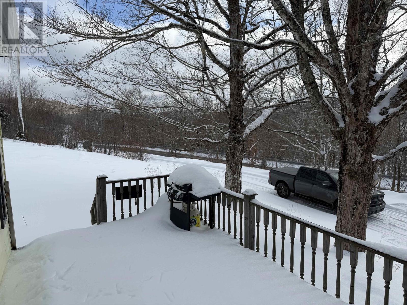 Property 26 of 30 of 1740 East River East Side Road