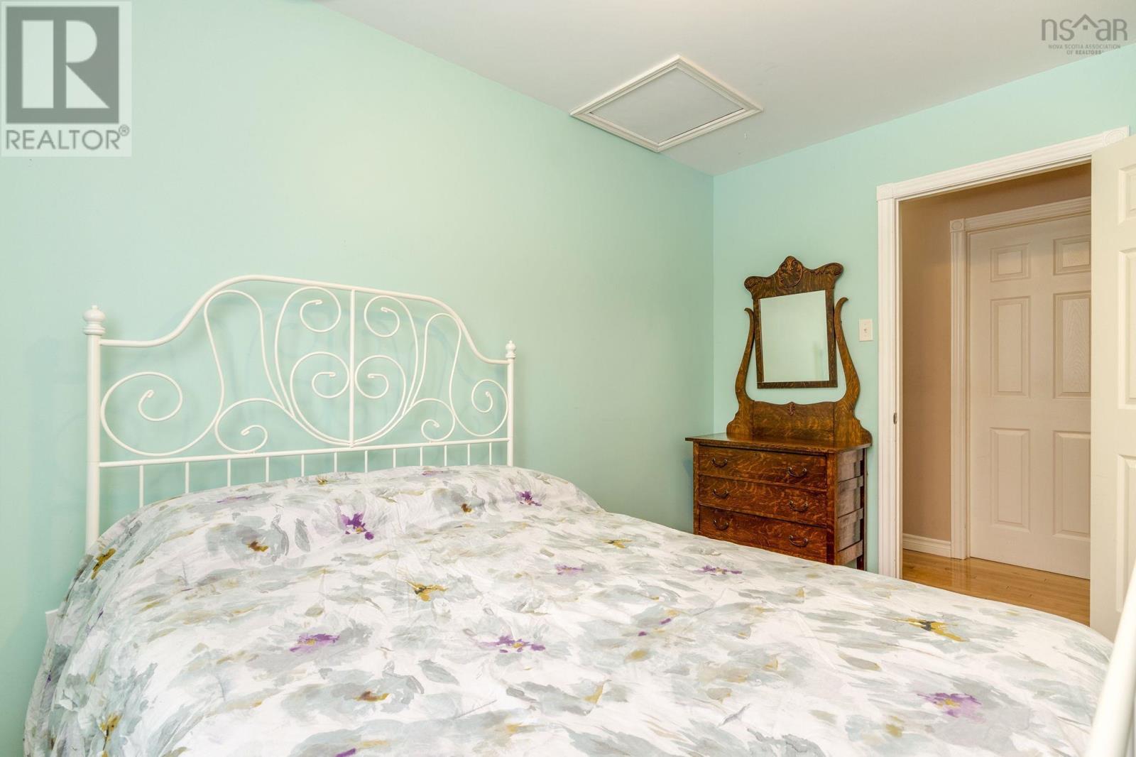 Property 22 of 50 of 56 Brook Street