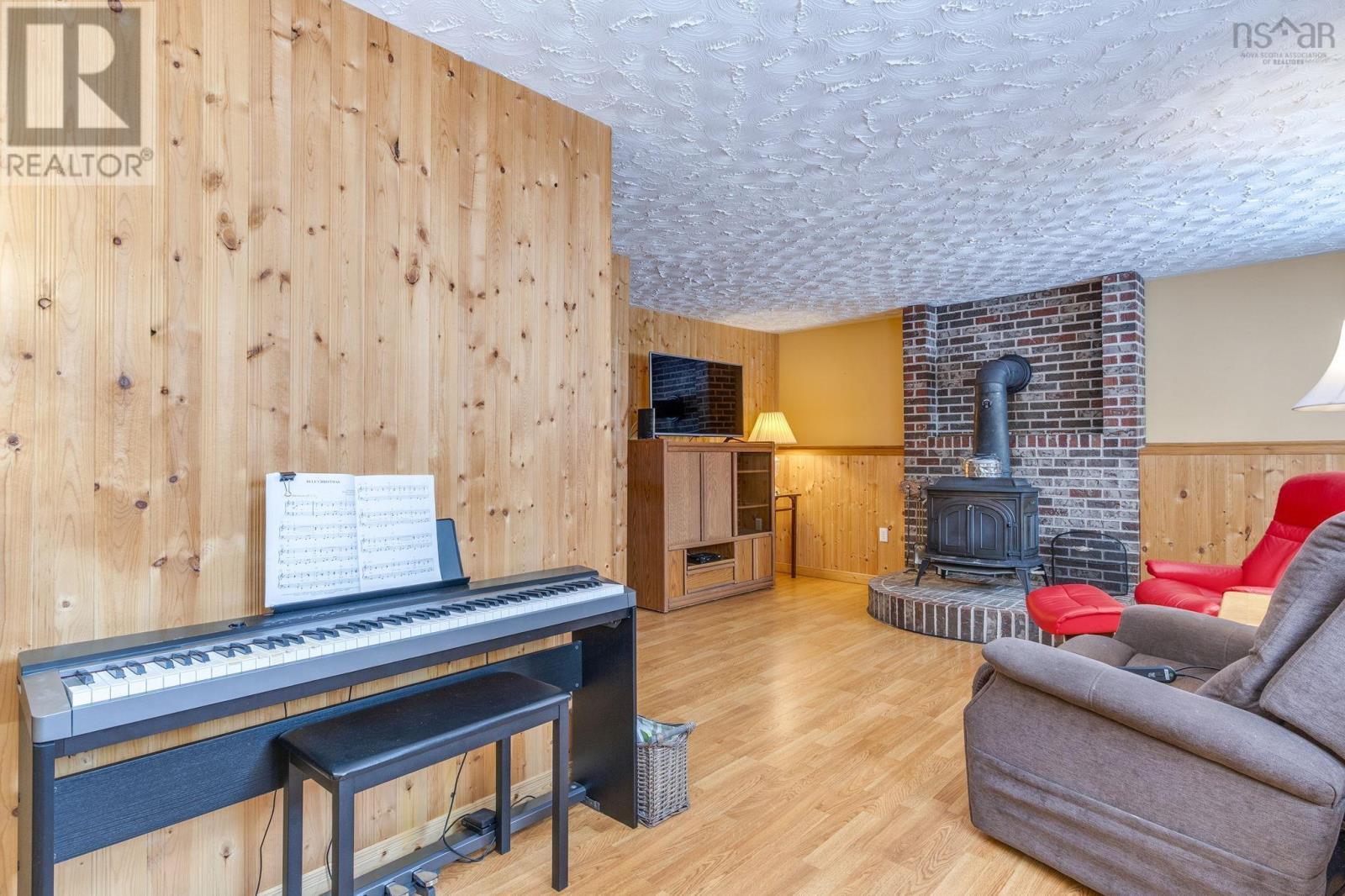 Property 40 of 50 of 56 Brook Street