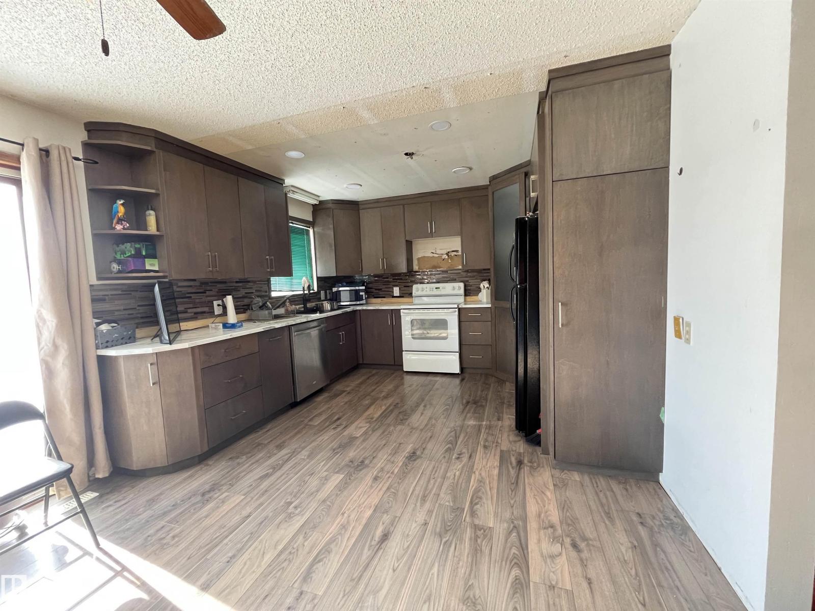 11035 104 Street - Photo 2 of 29, Westlock, Alberta