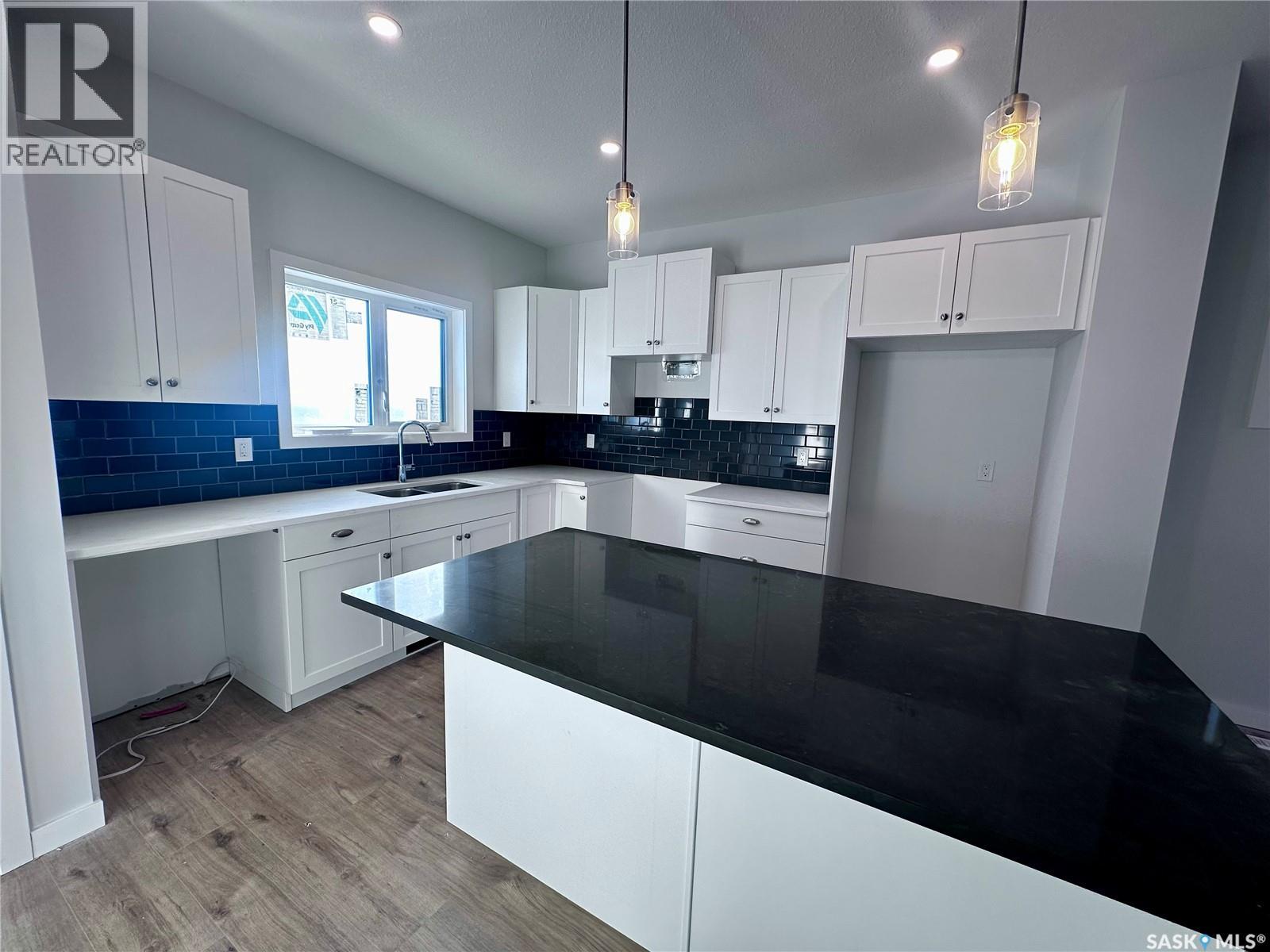 1121 CAMDEN GARDENS - 2