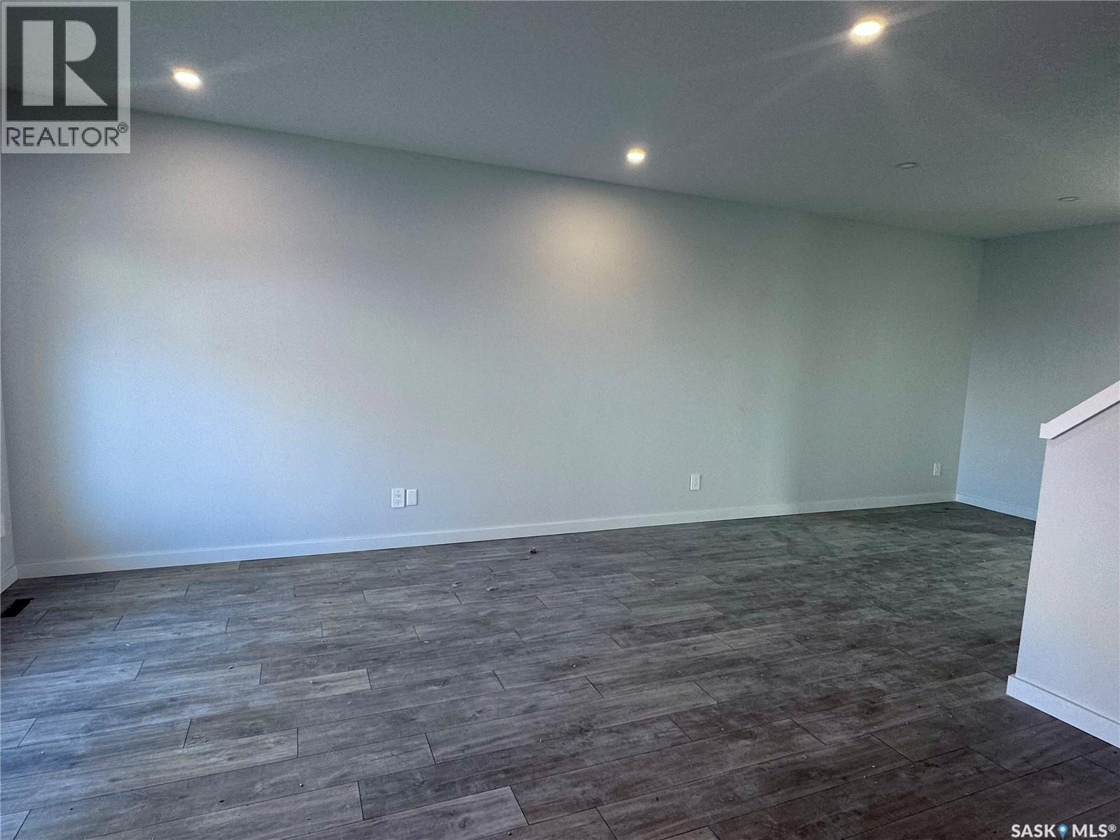1123 Camden GARDENS - 3