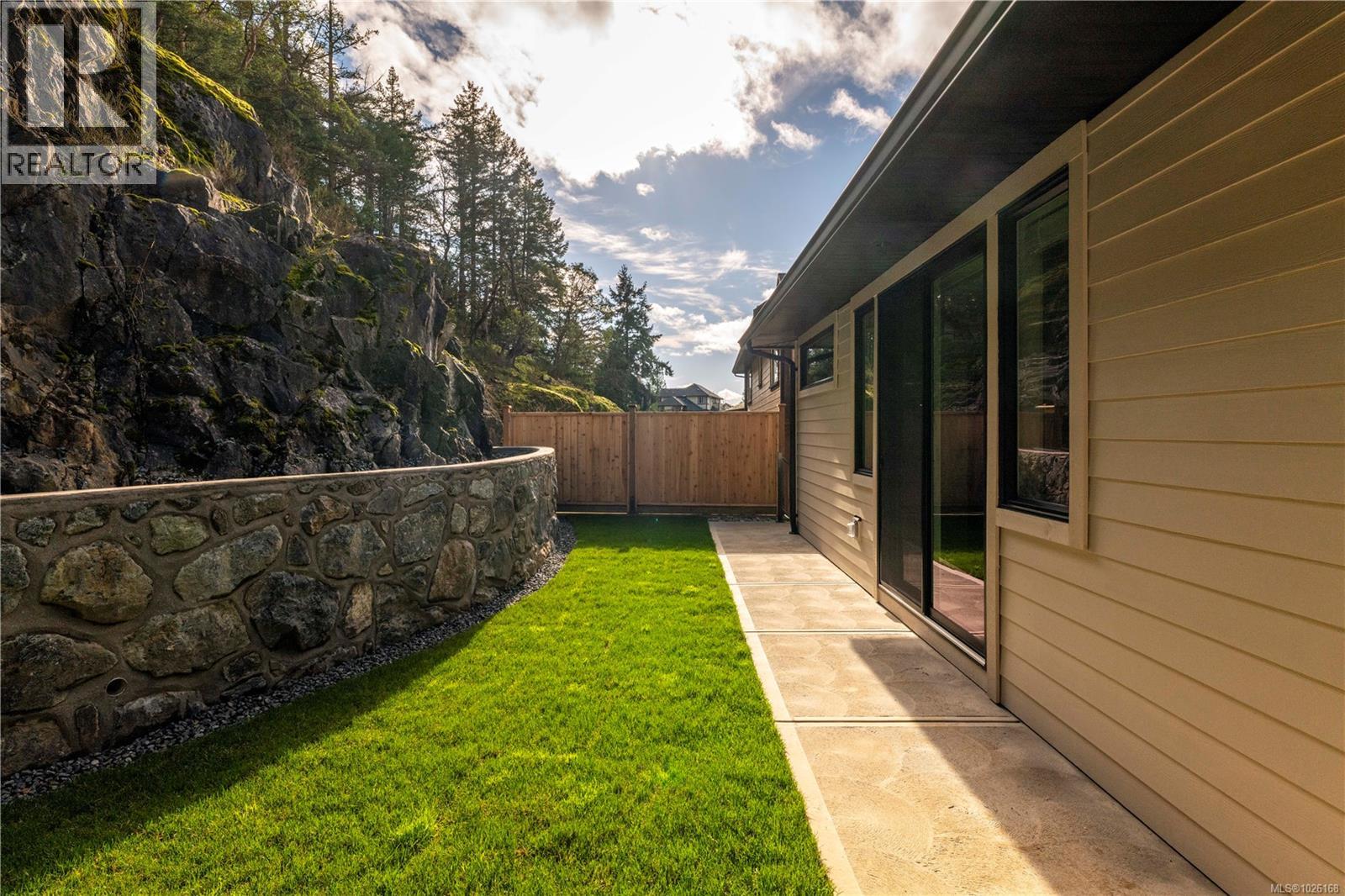 3425 Horizon Terr, Langford