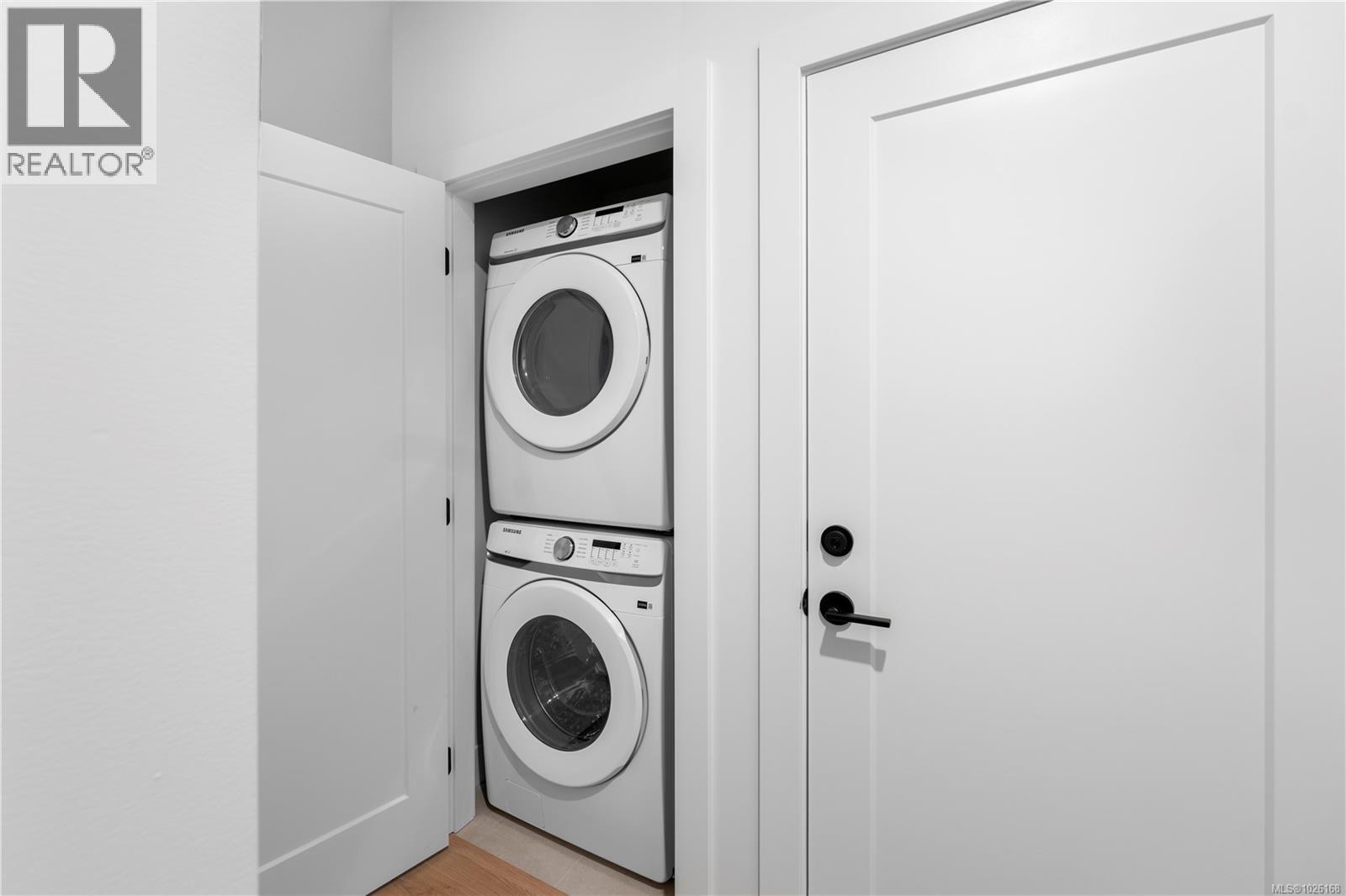 3425 Horizon Terr, Langford