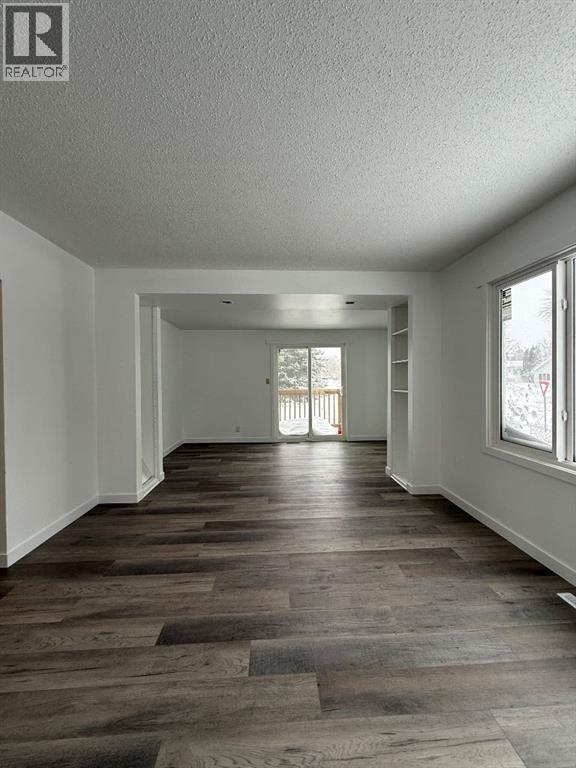 5100 56th Avenue - Photo 4 of 20, High Prairie, Alberta