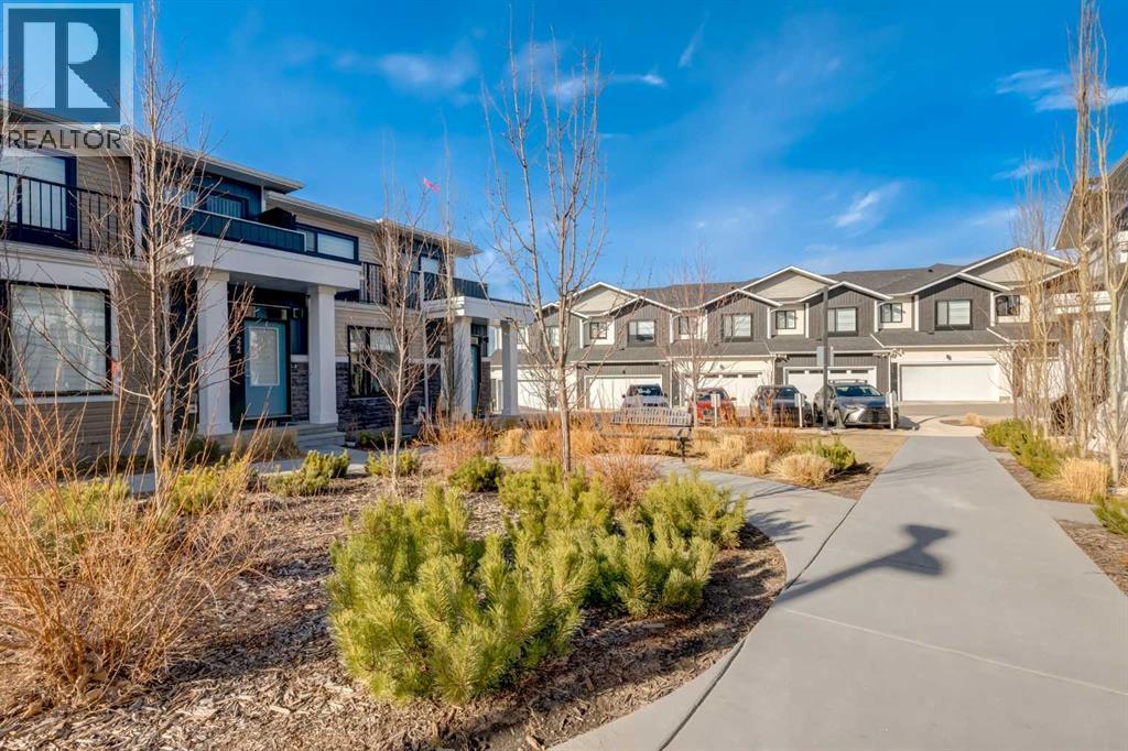 Single Family House for Sale in  Crestbrook Common SW Crestmont Calgary 