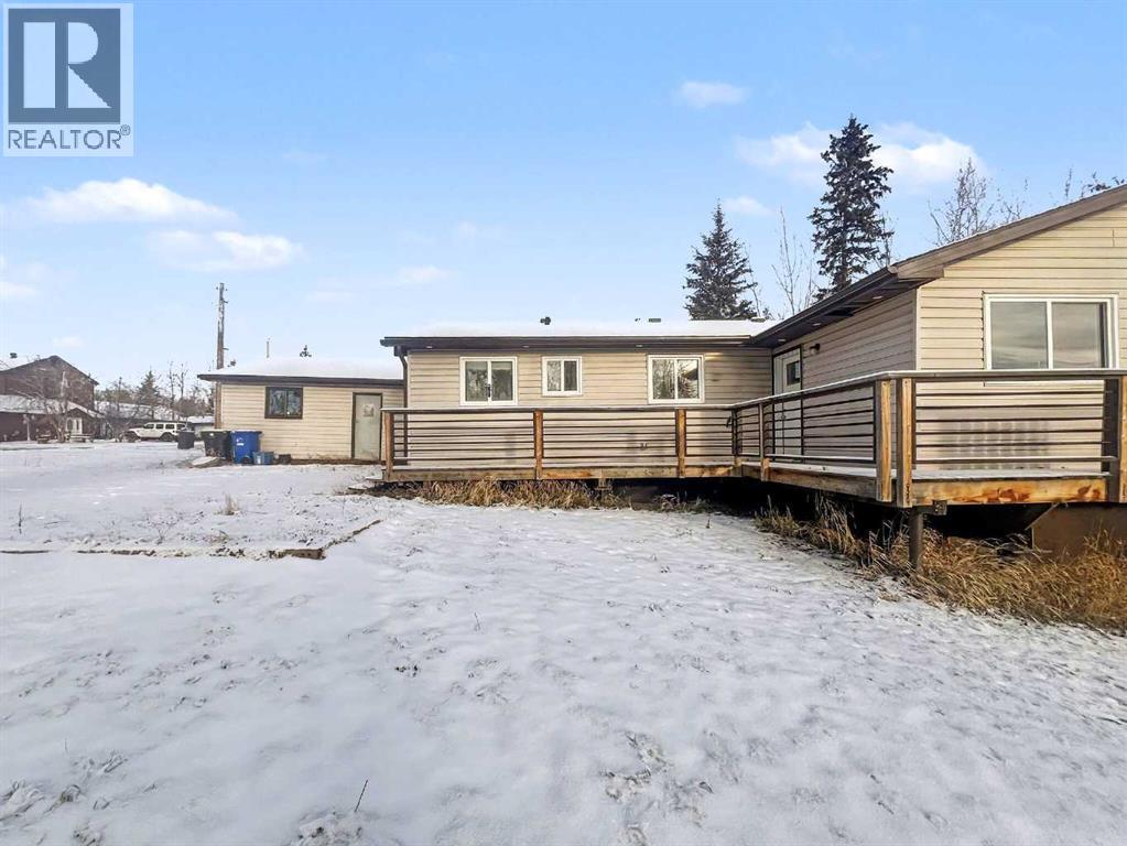 57 Poplar Crescent - Photo 5 of 42, Gregoire Lake Estates, Alberta