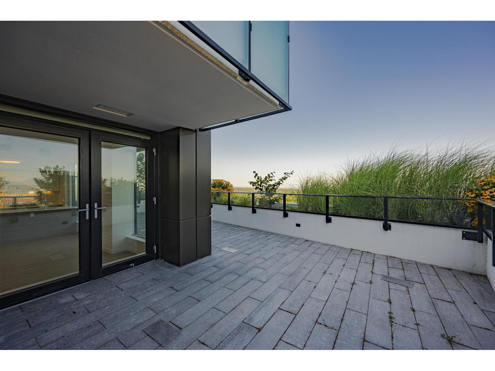 2204 10333 133 STREET, Surrey