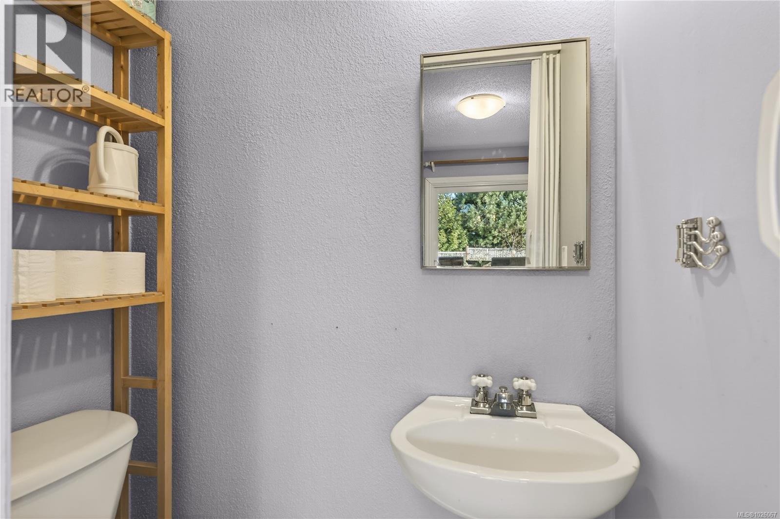 28 855 Howard Ave, Nanaimo