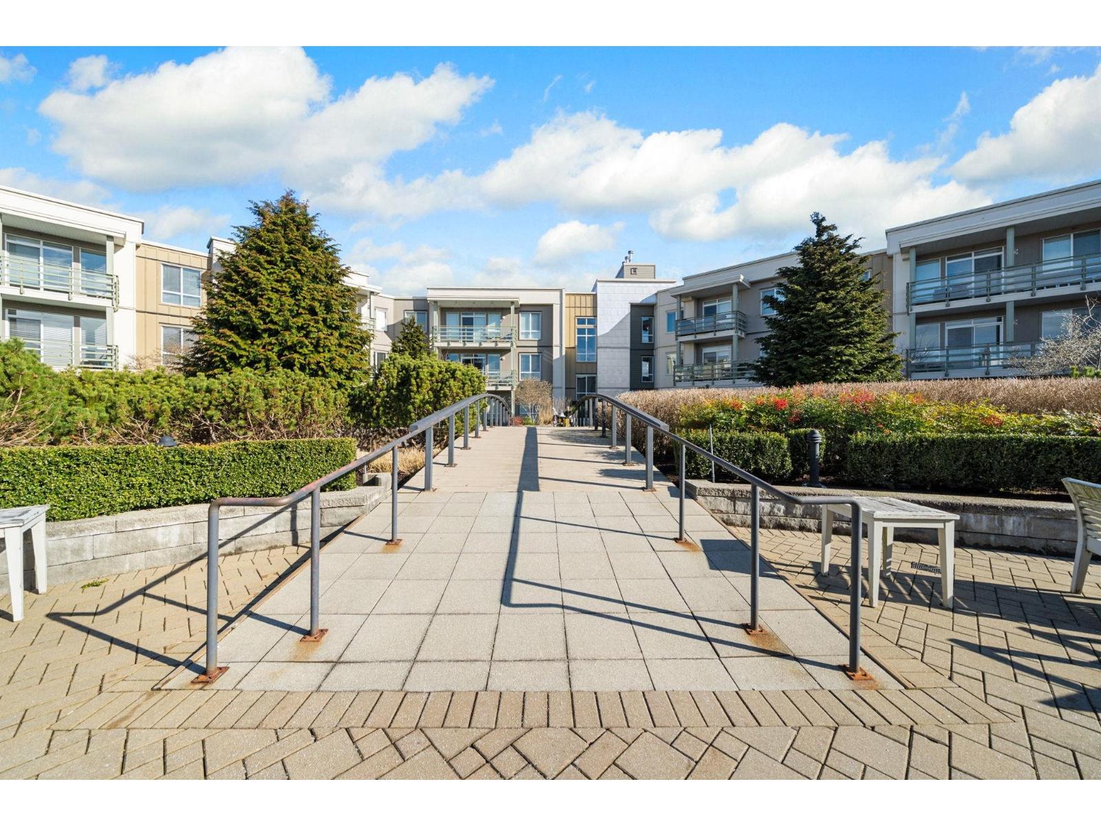 463 15850 26 AVENUE, Surrey