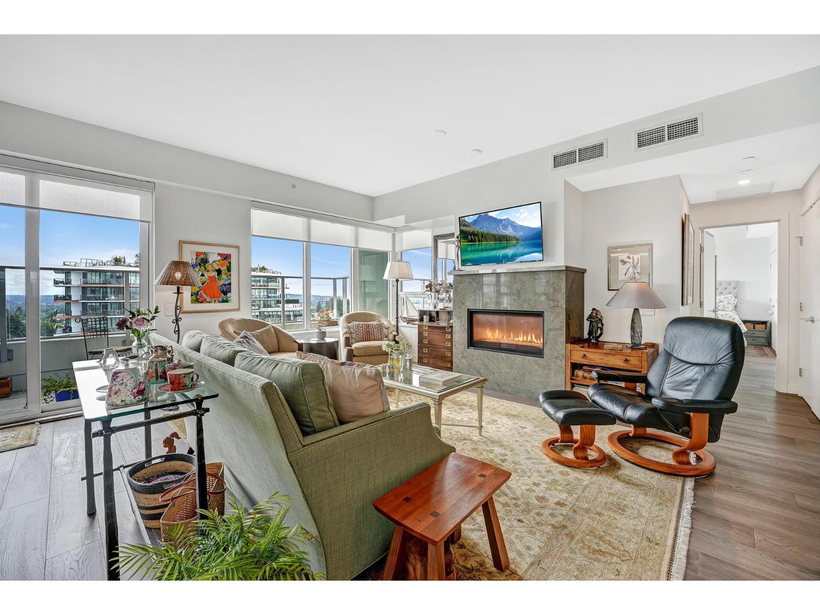 1302 1441 JOHNSTON ROAD, White Rock