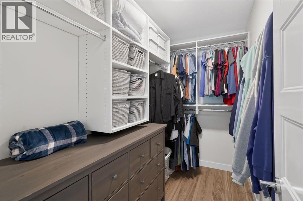 Single Family House for Sale in   Wolf Hollow Crescent SE Wolf Willow Calgary 