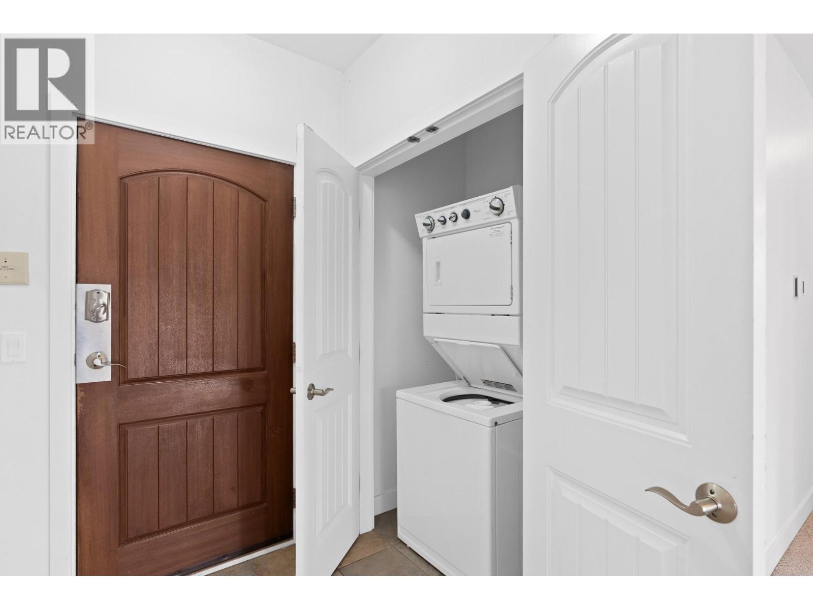 2204 4042 Pritchard Drive North, West Kelowna