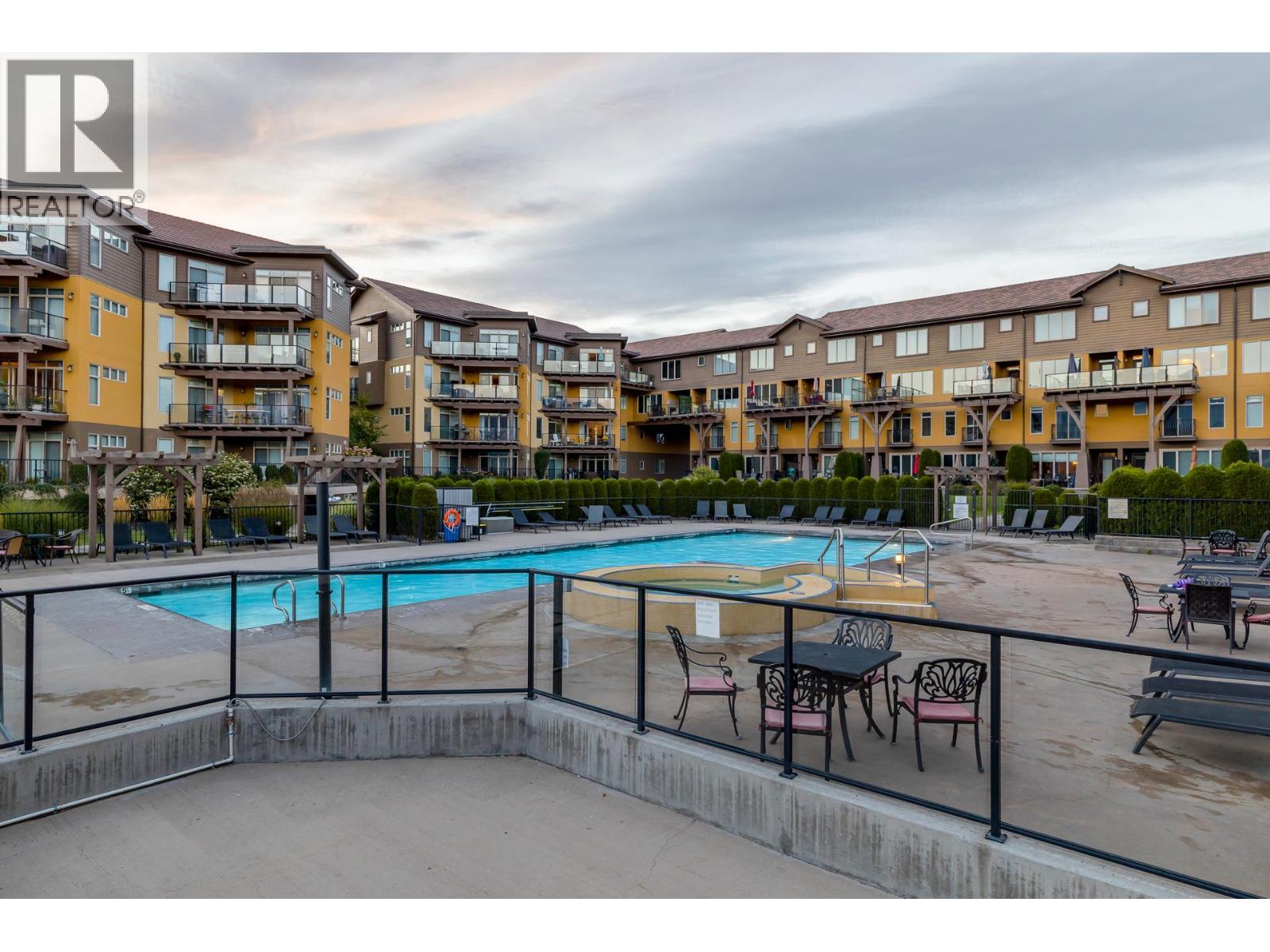 2204 4042 Pritchard Drive North, West Kelowna