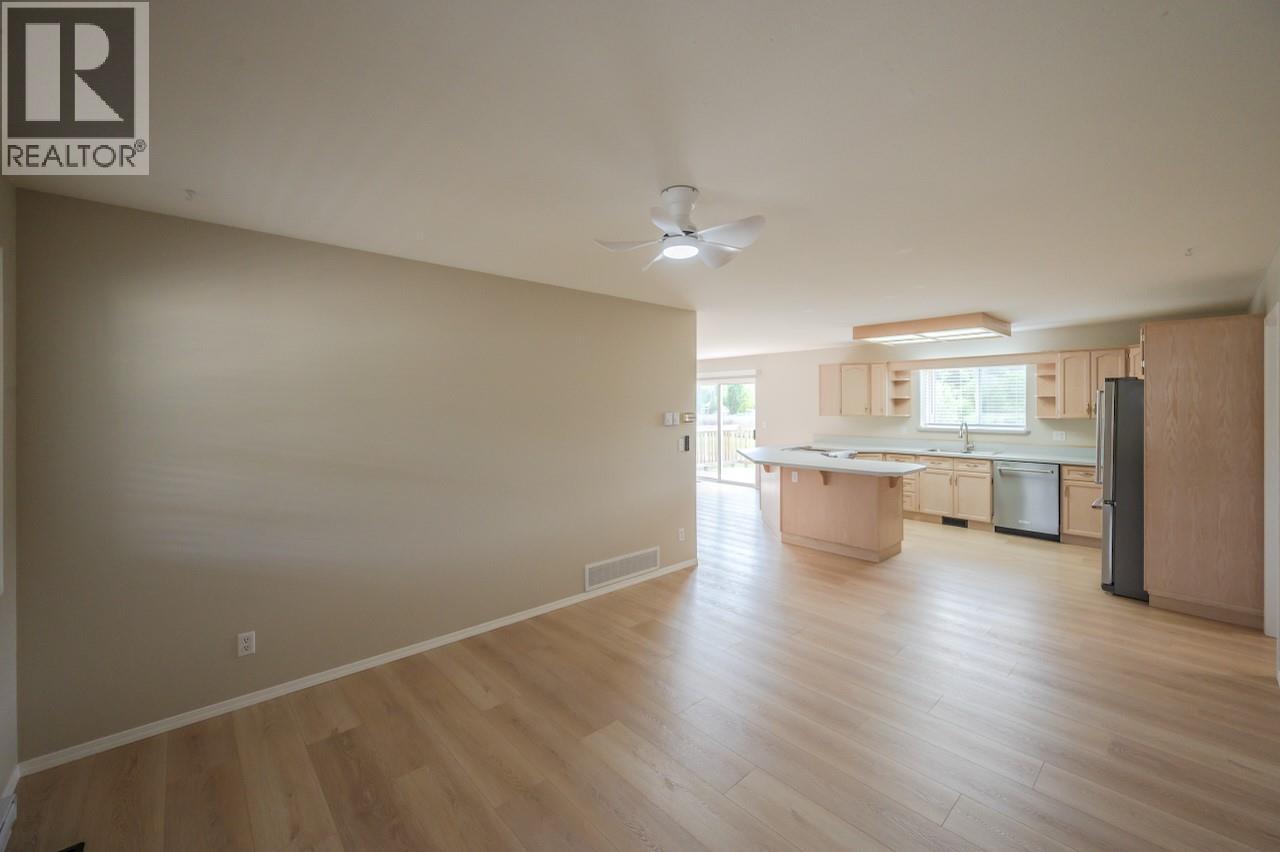 5629 Sawmill Road, Oliver