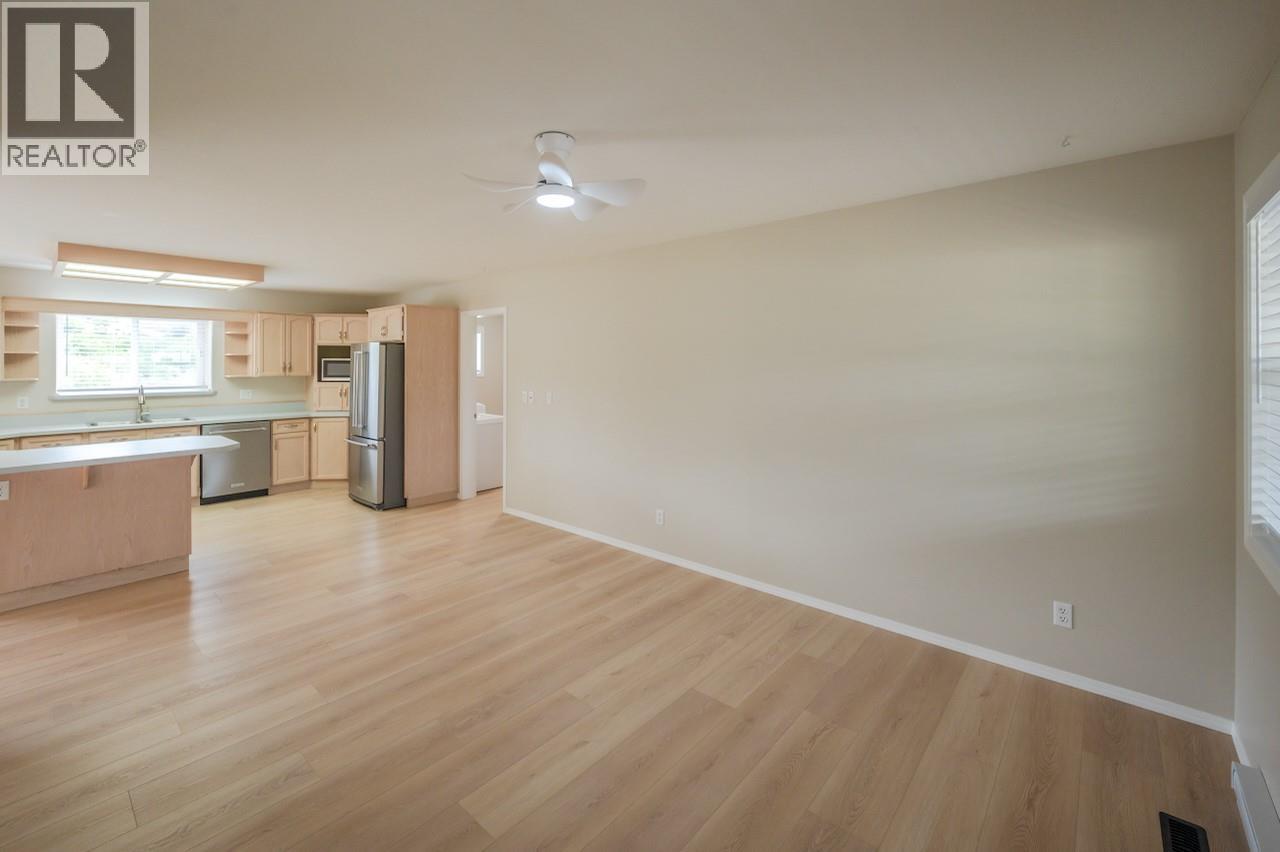 5629 Sawmill Road, Oliver