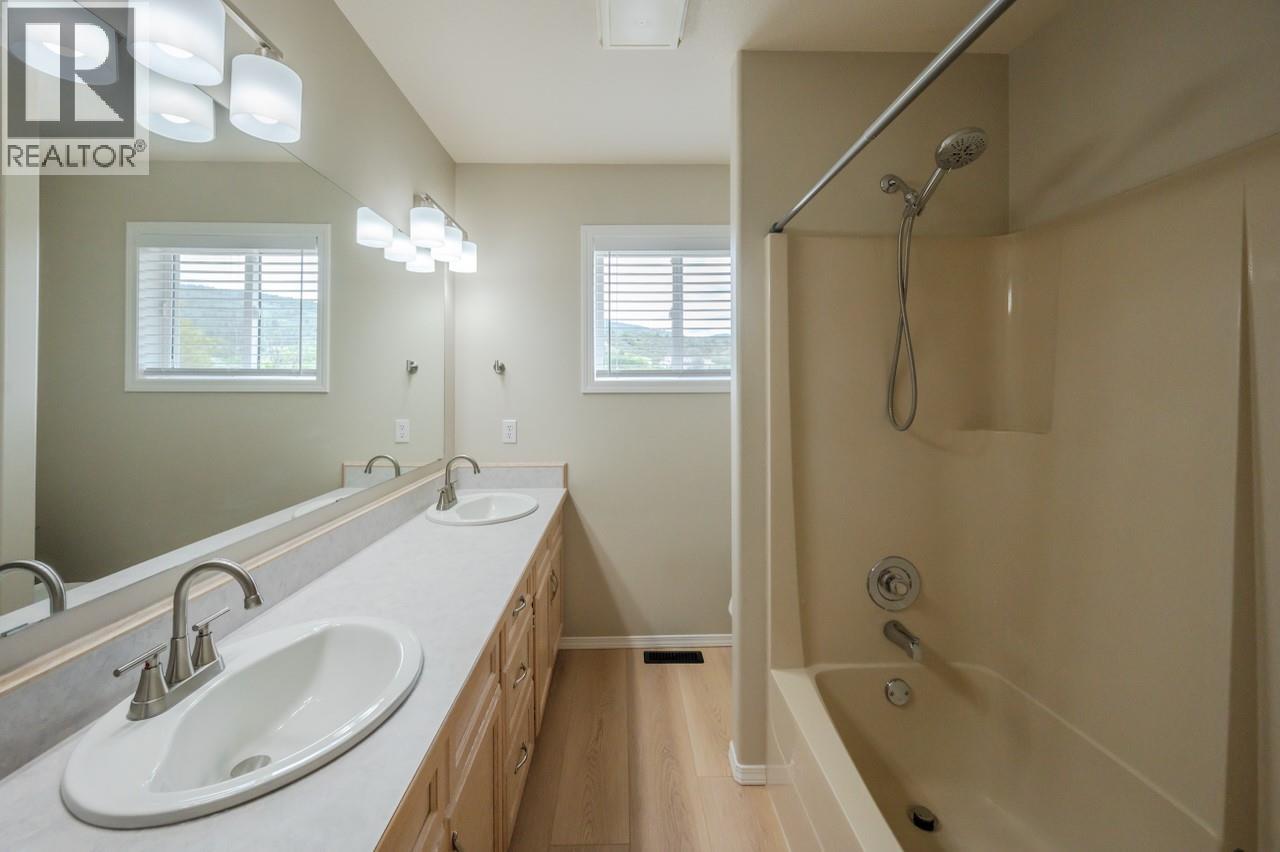 5629 Sawmill Road, Oliver