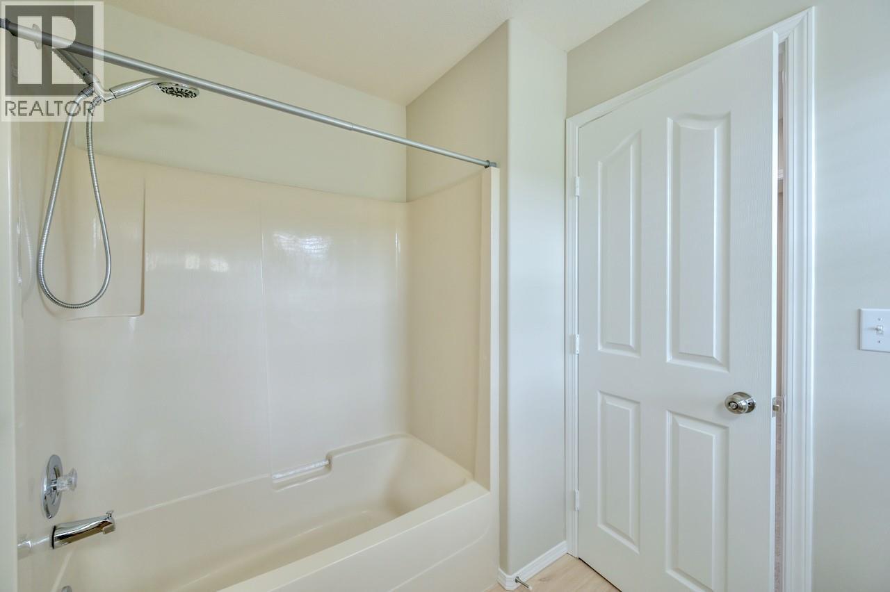 5629 Sawmill Road, Oliver