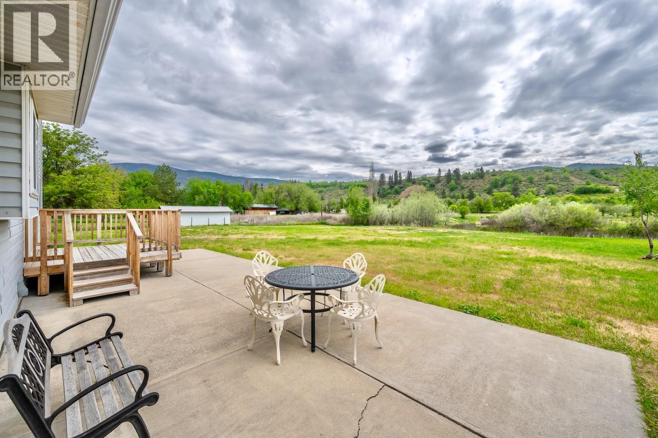 5629 Sawmill Road, Oliver