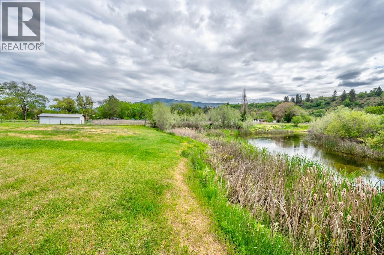 5629 Sawmill Road, Oliver